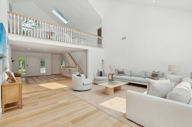 Foto del edificio - 28 Old Meeting House Rd