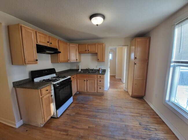 Building Photo - 3311 Pleasant Ave