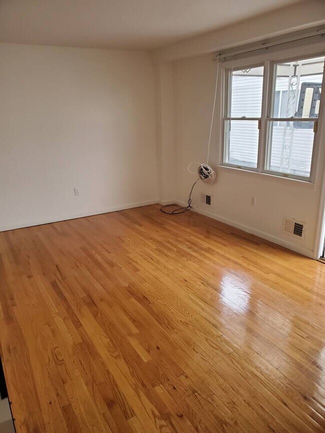 Foto del edificio - 6901 Avenue N