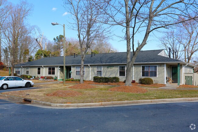 Sharon Manor Apartments Charlotte Nc Apartments Com