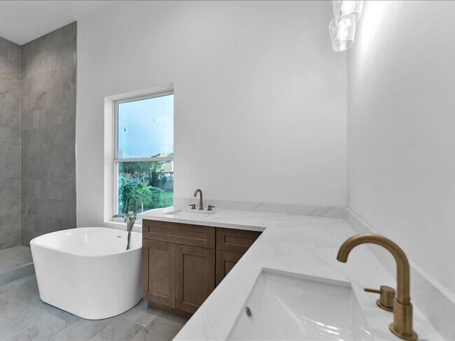 Building Photo - 8115 Cedar Brush Cir