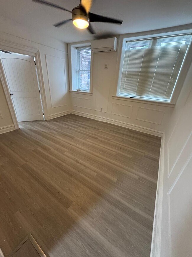 Foto del edificio - 757 E 213th St