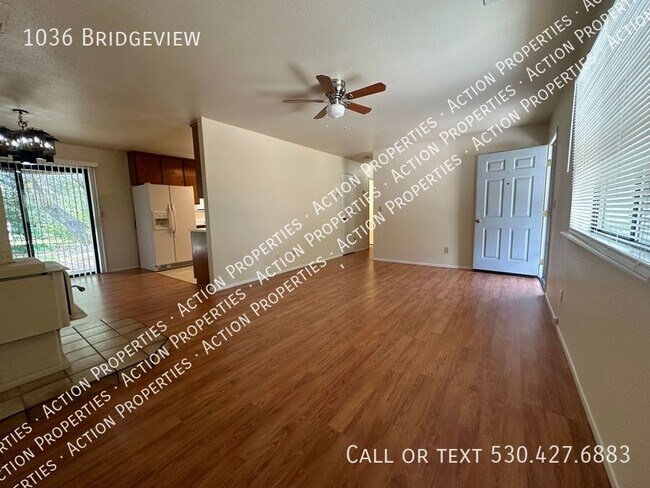 Foto del edificio - 1036 Bridgeview-