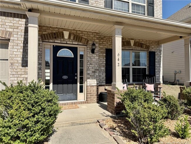 Building Photo - 642 Regimental Dr