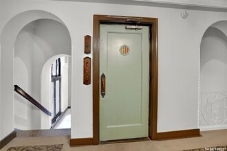 Building Photo - 2305-2305 Victoria Ave