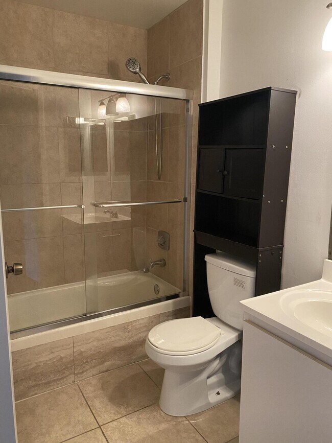 Building Photo - 9467 Boca Cove Cir