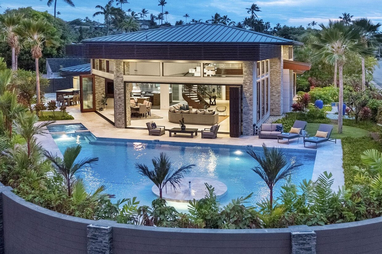 Primary Photo - Kahala Grand Splendor. Contemporary Luxury...