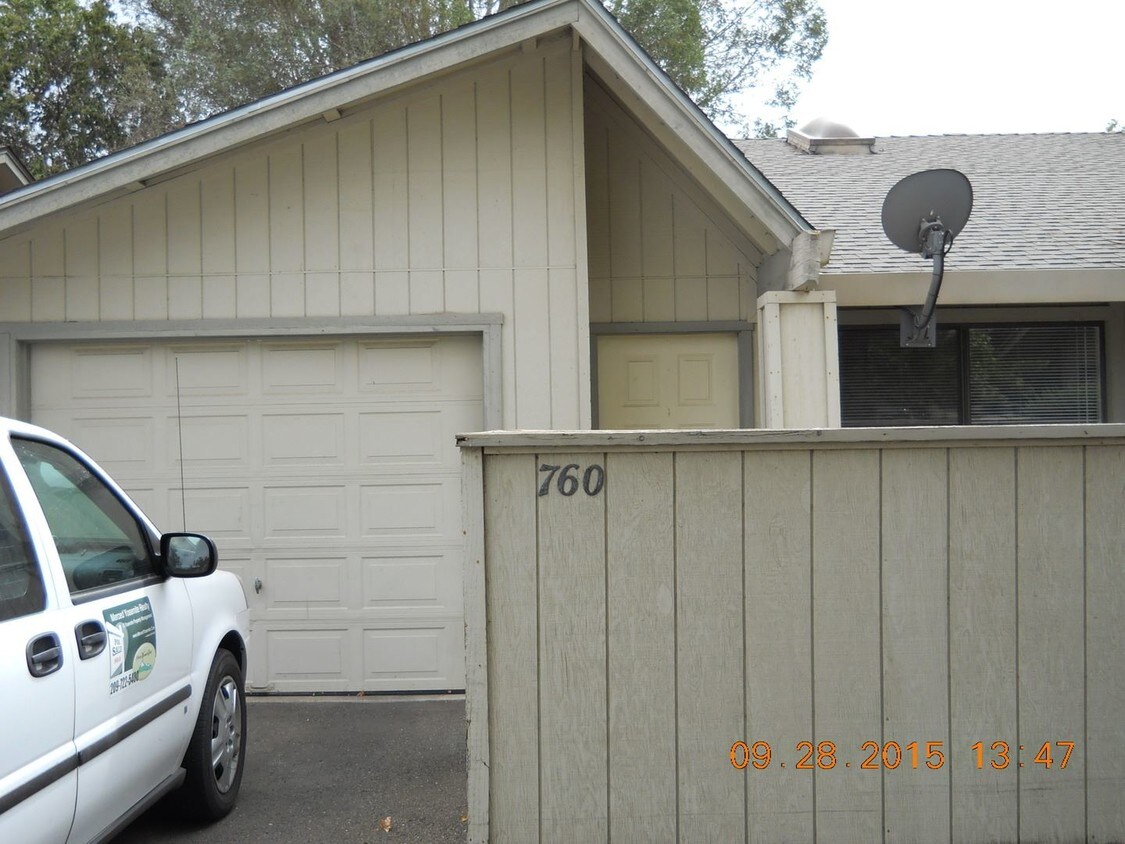 760 W Yosemite Ave, Merced, CA 95348 Condo for Rent in Merced, CA