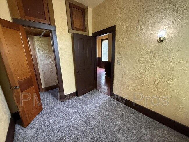 Foto del edificio - 2441 Dr. William Finlayson St
