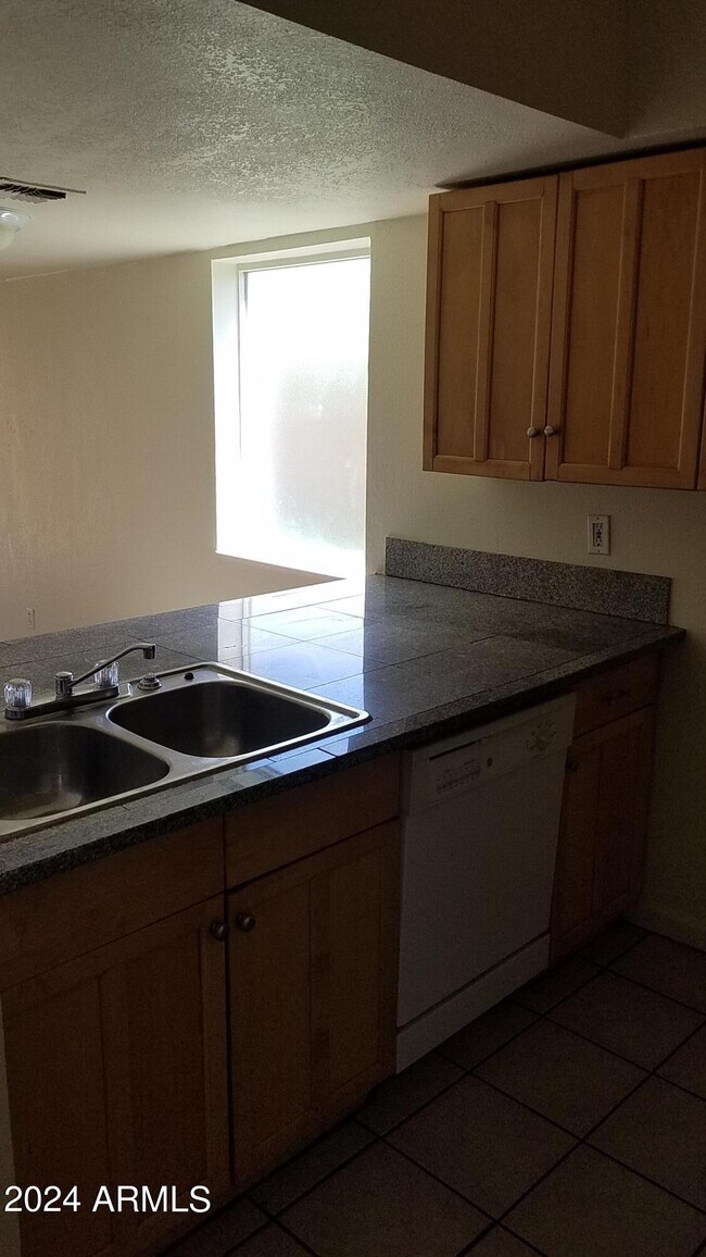 Foto del edificio - 12245 N 21st Ave