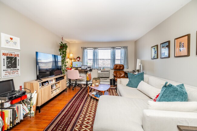 Foto del edificio - 607 W Wrightwood Ave