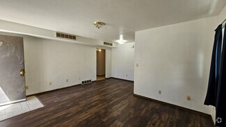 Building Photo - 102 N 9th St