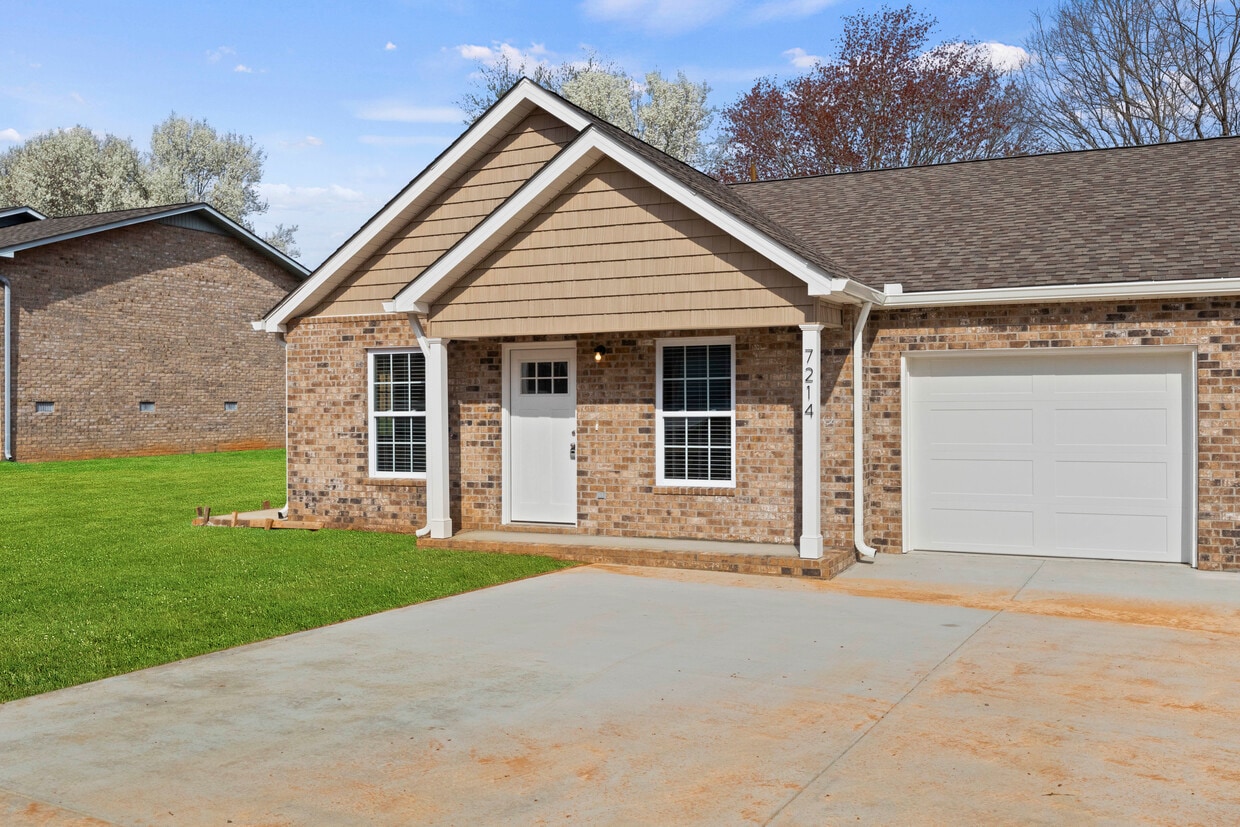 7214 Howard Way, Knoxville, TN 37931 Townhome Rentals in