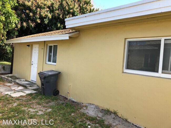 Building Photo - 341 S 24th Ave