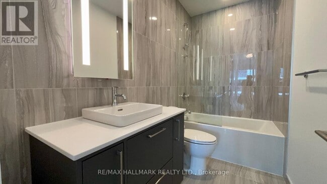 Building Photo - 115 Denison Ave