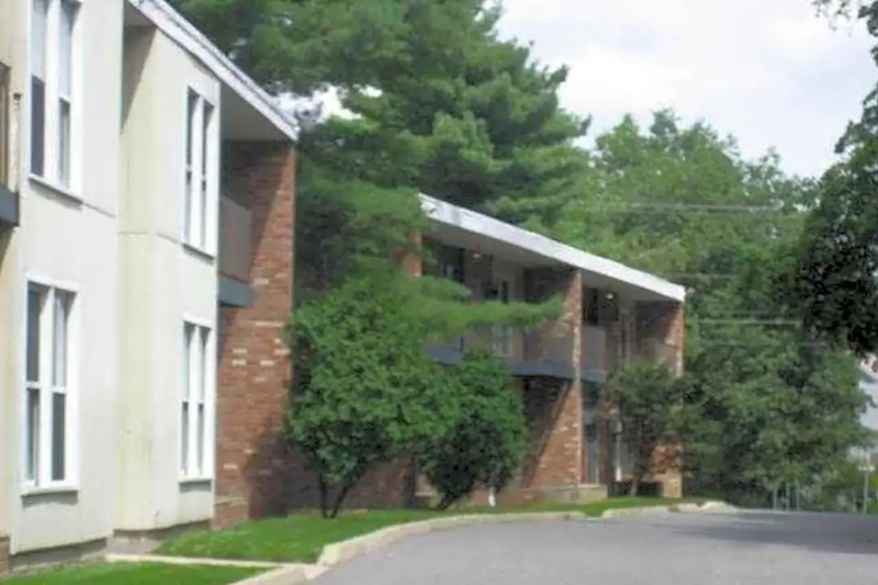 Foto principal - 107 Fulton Ave