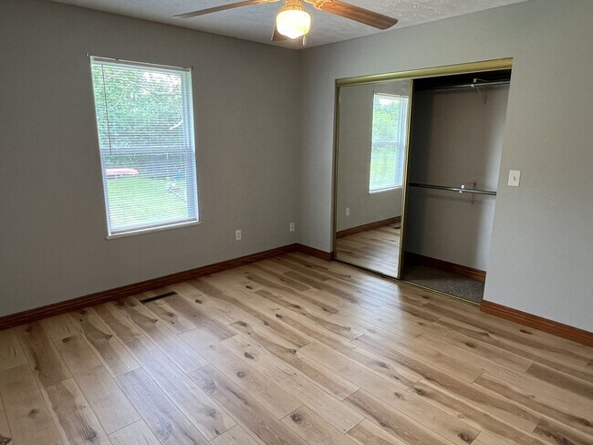 Foto del edificio - Remodeled Duplex in Ozark!