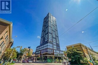 Building Photo - 203-203 College St