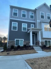 Building Photo - Room in Townhome on Invention Wy