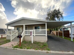 Building Photo - 404 Bejay Ave
