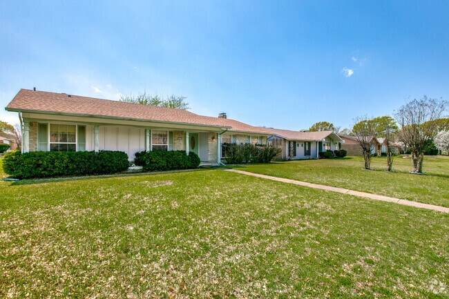Building Photo - 1312 E Spring Valley Rd