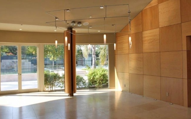 Building Photo - 2151 Green Acres Ln