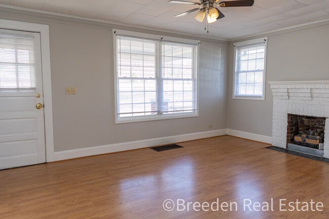 Building Photo - 3220 Lytle Dr