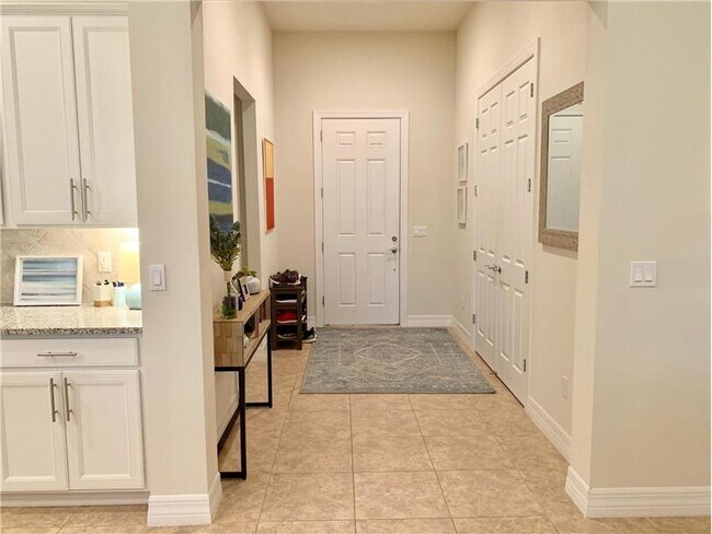 Foto del edificio - 225 Shores Pointe Dr