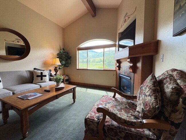 Building Photo - Charming Zermatt Villa | 2BR | Mountainsid...