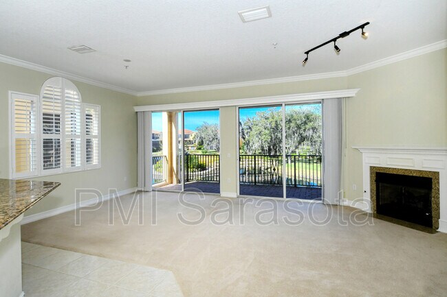 Foto del edificio - 1302 3rd St Cir E
