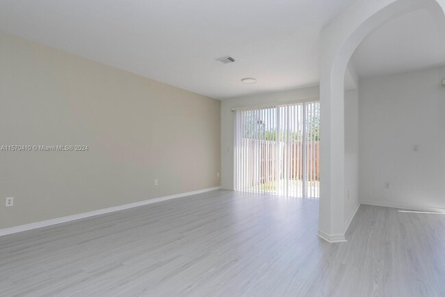 Foto del edificio - 27245 SW 138th Ct