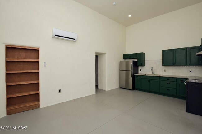 Foto del edificio - 143 W Simpson St