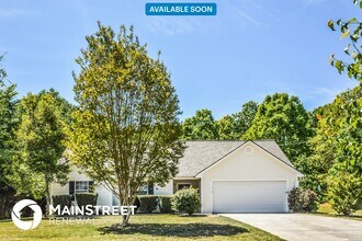 Building Photo - 235 Cypress Dr