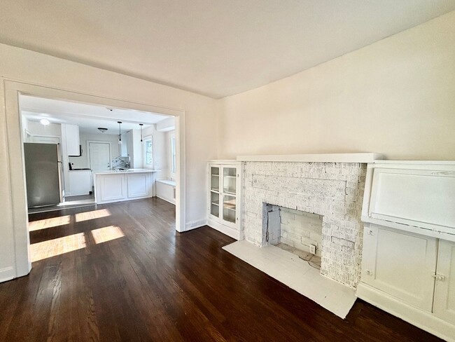 Building Photo - Fully Renovated 2-Bedroom Home with Back Deck, Basement & Off-Street Parking