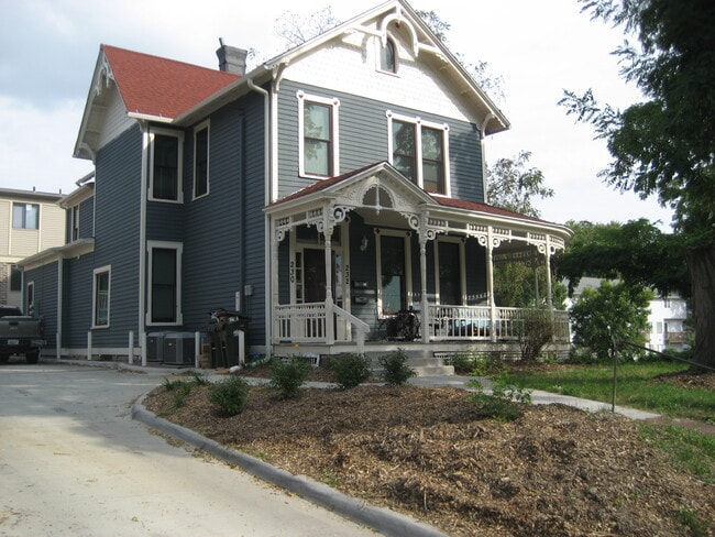 Building Photo - 230 S Dodge St