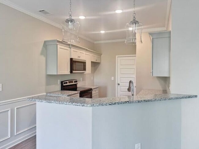 Foto del edificio - House - 3 beds, 3 baths,