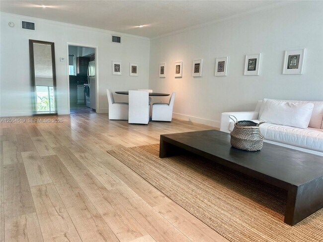 Building Photo - 10178 Collins Ave