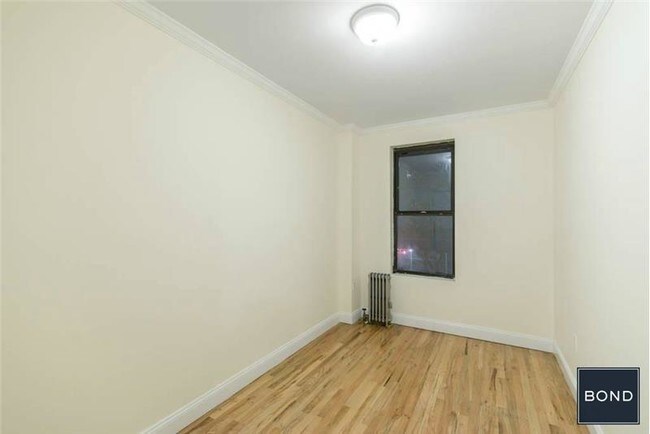 Building Photo - 516 E 80th St