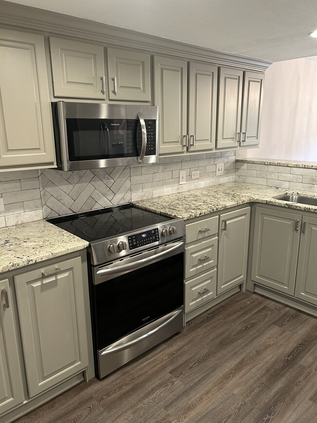 Building Photo - 37 Timber Ridge Dr