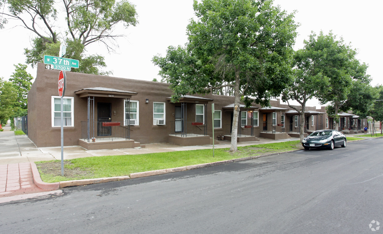 Primary Photo - Americana Apartments