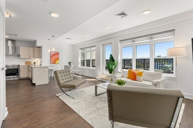 Foto del edificio - 24 Penniman Rd