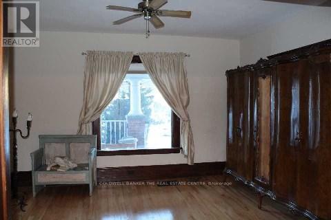 Building Photo - 450 Botsford St