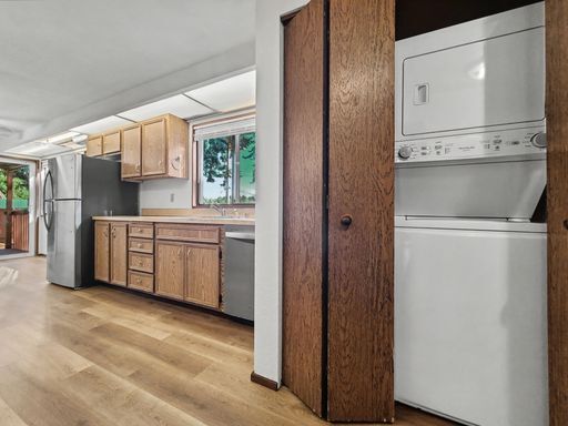 Foto del edificio - AVAILABLE FEBRUARY 1ST! Freshly Updated Kingsgate Home with Private Outdoor Space