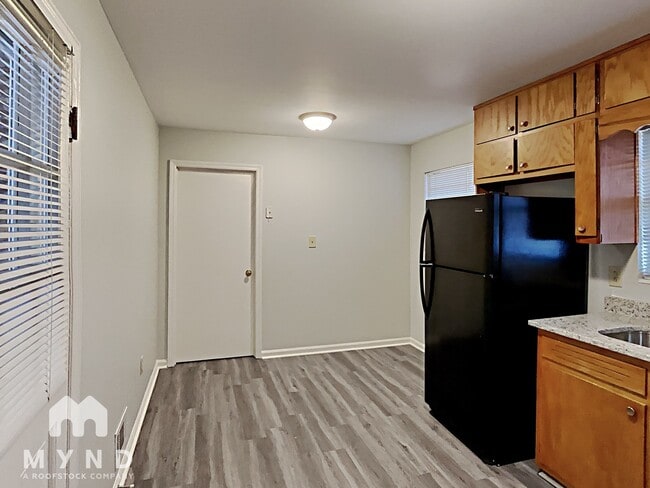 Building Photo - 626 Emerald Dr
