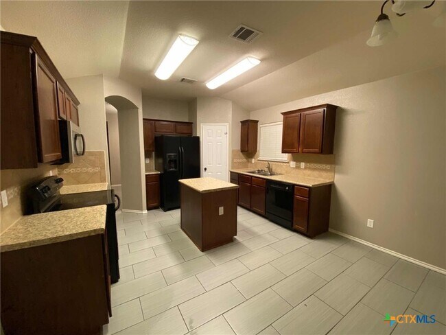 Building Photo - 5322 Birmingham Cir