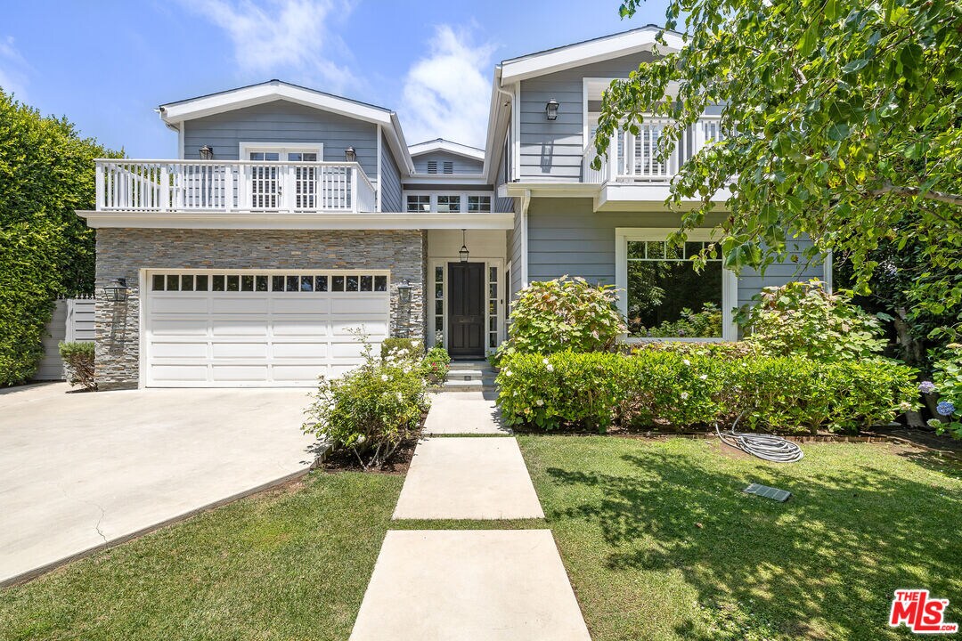 Foto principal - 1147 Centinela Ave
