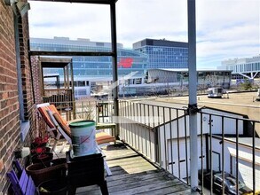 Building Photo - 15 Litchfield St