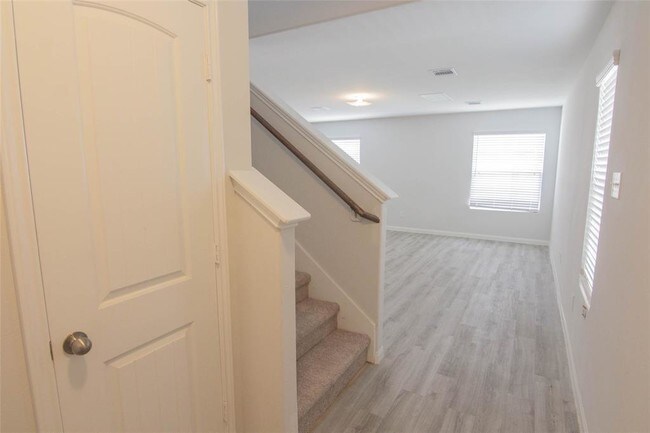Building Photo - 5426 Tobins Gully Dr