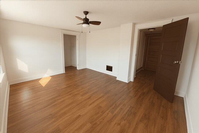 Foto del edificio - 1214 Carlisle Ave