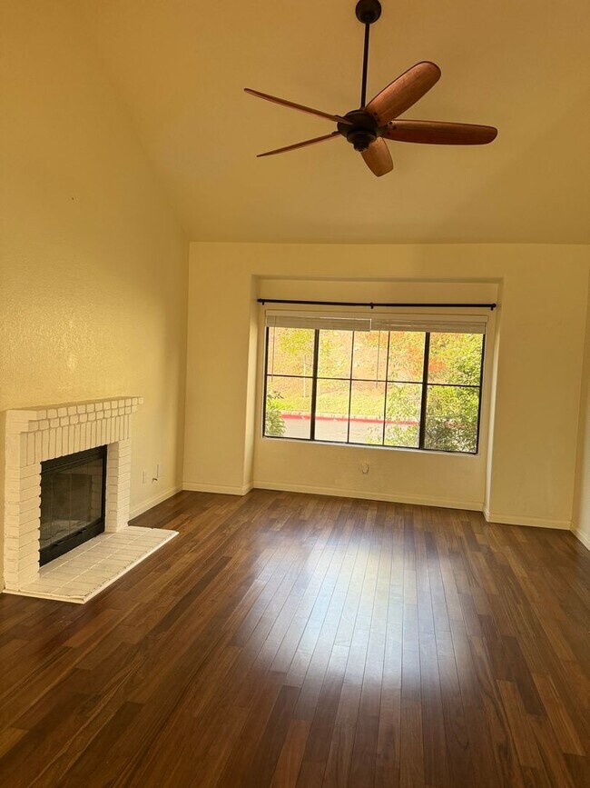 Foto del edificio - Beautiful 4 Bedroom Home in Spring Valley – Spacious, Bright & Move-In Ready!